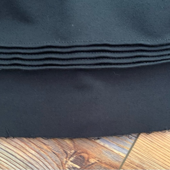 Madewell Silhouette Black Skirt Pleated Raw Hem Size Extra Small - Picture 14 of 14